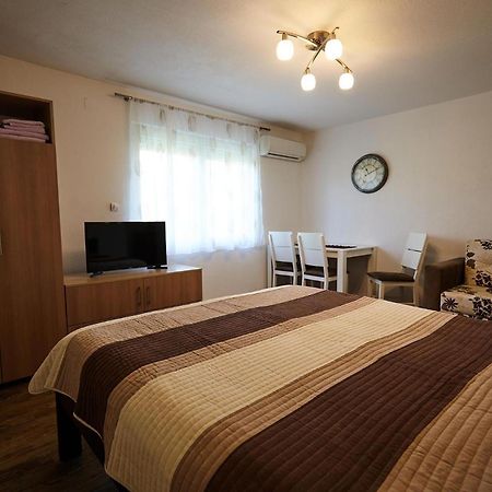 Apartment Azulmburgo Vrnjačka Banja Buitenkant foto