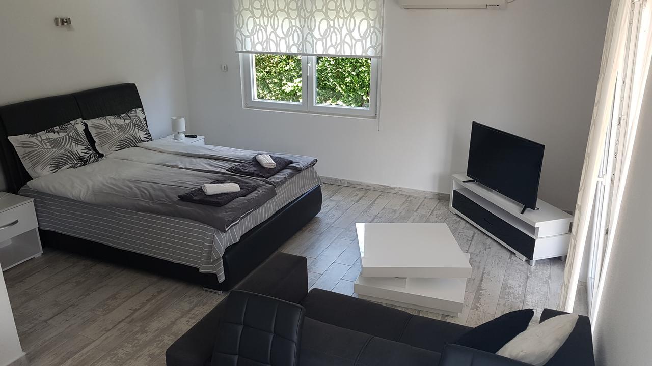 Apartment Azulmburgo Vrnjačka Banja Buitenkant foto